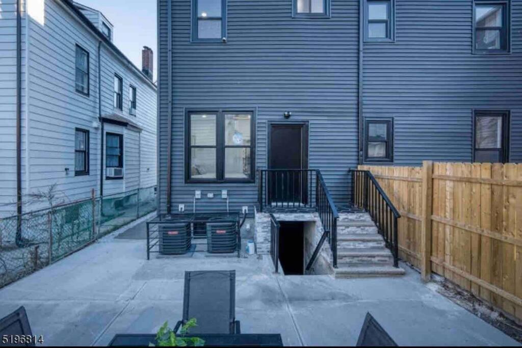 Secret Escape 20 Min From Nyc N 1 Apartment Джърси Сити Екстериор снимка