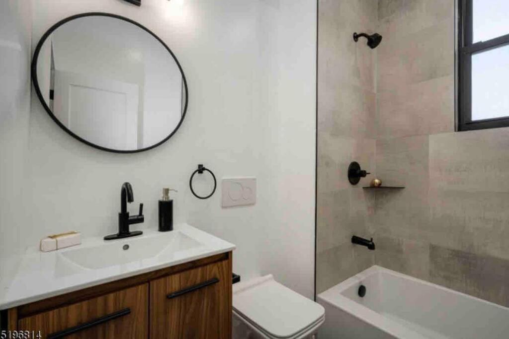 Secret Escape 20 Min From Nyc N 1 Apartment Джърси Сити Екстериор снимка