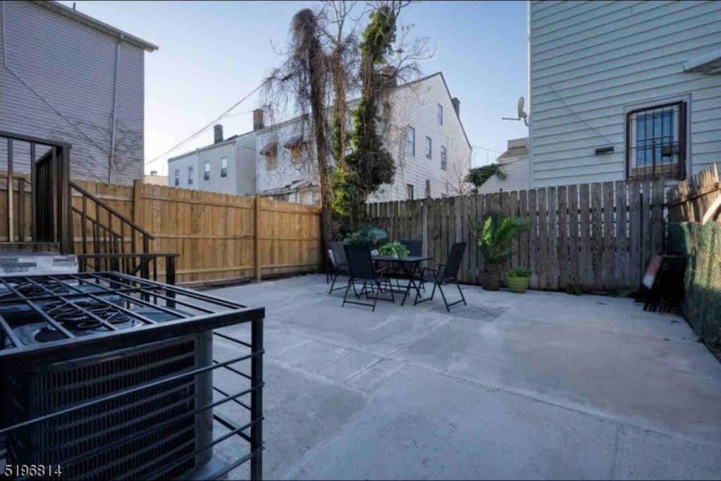 Secret Escape 20 Min From Nyc N 1 Apartment Джърси Сити Екстериор снимка